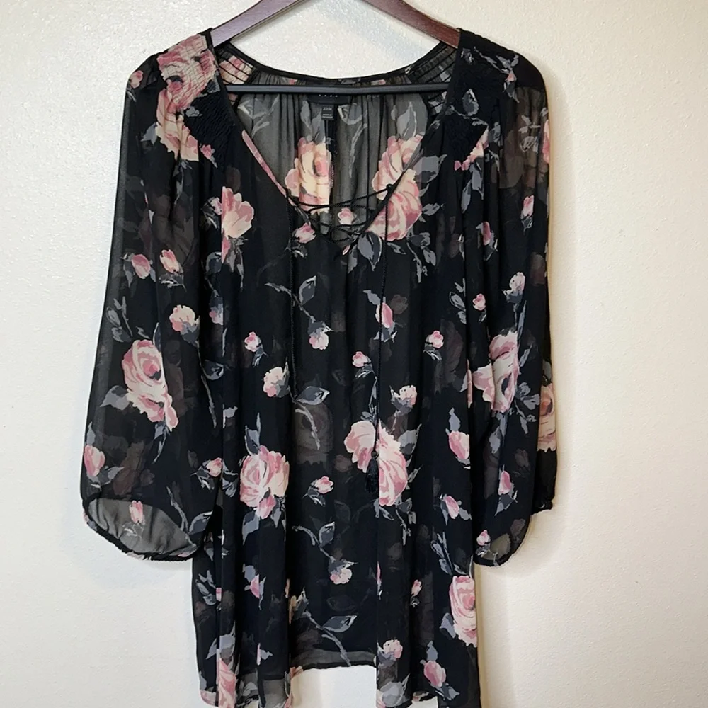 Lane Bryant Black Floral Sheer Tassle Sz. 22/24 - Picture 2 of 6